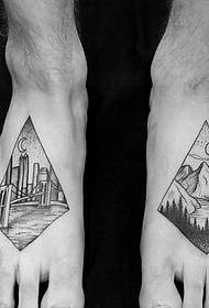 disegno del tatuaggio del paesaggio geometrico grigio nero doppio piede