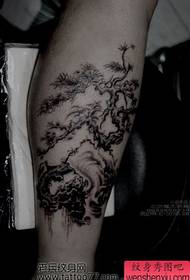 a leg pine tattoo pattern