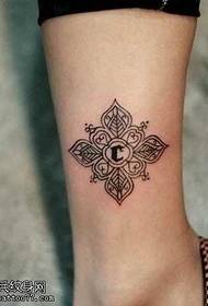 Fouss Blummen Rebe Totem Tattoo Muster