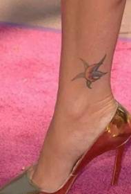 Месечината и starsвездите тетоважа шема Меган Фокс нозете на Месечината и starsвездите слики за тетоважа
