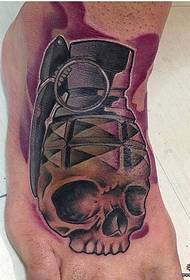 шаблон татуировки гранаты ноги назад