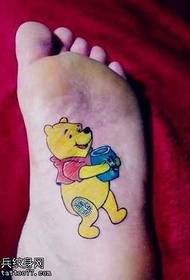warna kaki kartun boneka beruang pola tato lucu