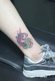 Knöchelfarbe Einhorn Mode Tattoo Bild
