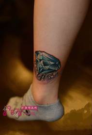 синяя большая бриллиантовая татуировка лодыжки