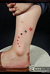 pé personalidade vermelho preto estrela de cinco pontas tatuagem padrão