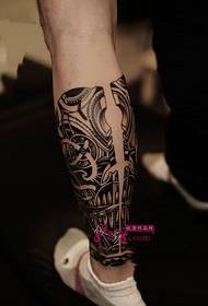 Immagine creativa del tatuaggio del gambo del fiore del totem