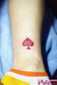 larawan ng pulang peach heart ankle tattoo