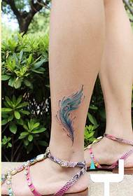 moda femella turmell bell color tatuatge ploma imatge