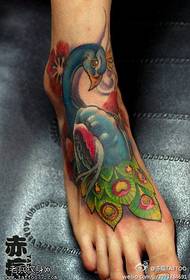 Ang Instep nga kolor sa peacock Tattoo sa Babaye naglihok