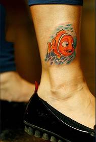 imágenes de tatuajes de aletas de pescado de dibujos animados lindo