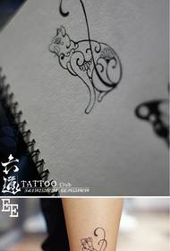 мілы маленькі малюнак татуіроўкі кацяняці ванілі