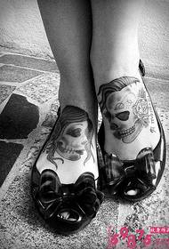 腳背創意骷髏情侶紋身圖片
