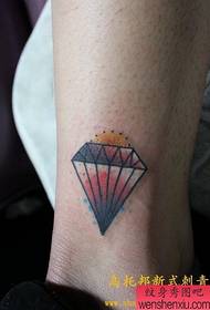 Woman's foot a love diamond tattoo pattern