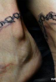 ragazza tatuaggio alla caviglia alla caviglia modello tatuaggio