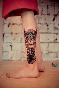 sanaa ya owl ndama ya mtindo wa tattoo