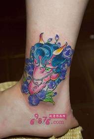 images de tatouage cheville couleur tête de poney