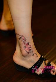 清 踝 Ankel lotus tatoveringsbilde