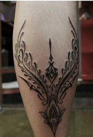 këmbë modeli i bukur i tatuazheve të bukura totem me lule