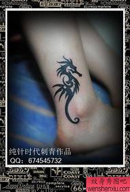 tus zoo nkauj totem hippocampus tattoo qauv ntawm cov ntxhais 'pob taws