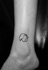 щиколотки дівчинки на милий маленький слон татуювання візерунок