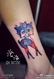 Modello tatuaggio tatuaggio caviglia cervo doppio colore 49473 piedi motivo floreale in crisantemo arancione