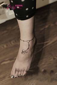 liten färsk anklet tatuering bild