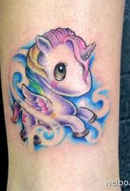 Immagine del tatuaggio unicorno colore personalità del piede