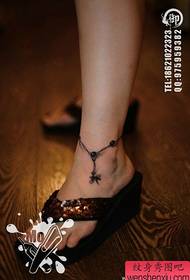 en kvinnlig fotleds populära lilla ankletatatueringmönster 50284-Populära populära svartvita maskros tatueringsmönster
