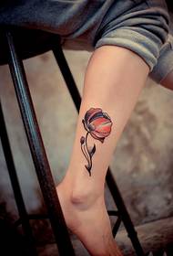 bellissimi fiori rosa foto di tatuaggi di moda