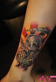 Evropský a americký styl alternativní smrti kotníku tetování obrázek