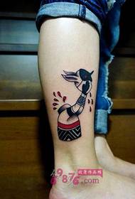 Image créative de tatouage de chat de pied