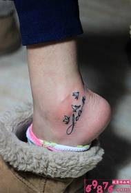 Foshnja duke fluturuar mbi pëllumba anglisht tatuazh tatuazh