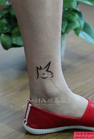 model de tatuaj de unicorn de vițel
