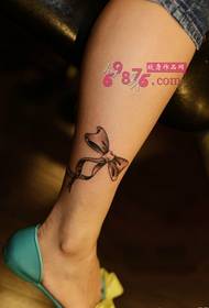 imagen de tatuaje de tobillo de arco fresco pequeño