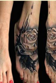 a female instep black gray rose tattoo pattern recommended picture