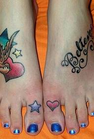 pieds de filles Belle image de tatouage anglais amour classique
