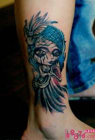 imatge del tatuatge del turmell de la núvia creativa fantasma