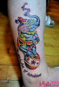 tatuaje de nocello creativo elefante de circo