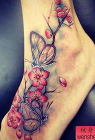 vrou instep kreatiewe kleur pansy tattoo werk