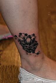 Foto Black Grey Little Crown Aniki Tattoo