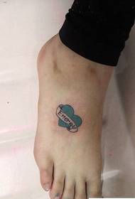 immagine del modello del tatuaggio di amore blu piede