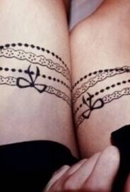 immagini di Daquan di bellezza del tatuaggio del piede di forza bella forza