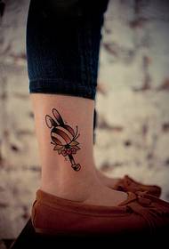 roztomilý králík lízátko kotník tetování obrázek