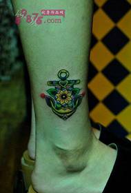 piccola immagine di tatuaggio di ancoraggio fresco di ancoraggio