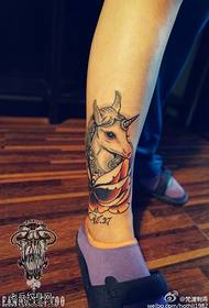 ankel färg enhörning ros tatuering mönster