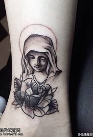 Knöchel Maria Rose Tattoo Bild