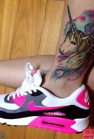 ສີຕີນຕີນທີ່ສ້າງສັນ tattoo unicorn ເຮັດວຽກ