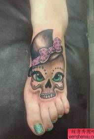 Insteps Hneev Taw Tattoo Ua Haujlwm