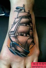 ko taw classic sailing tattoo txawv