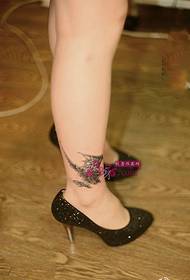 diyablo pakpak ankle tattoo larawan